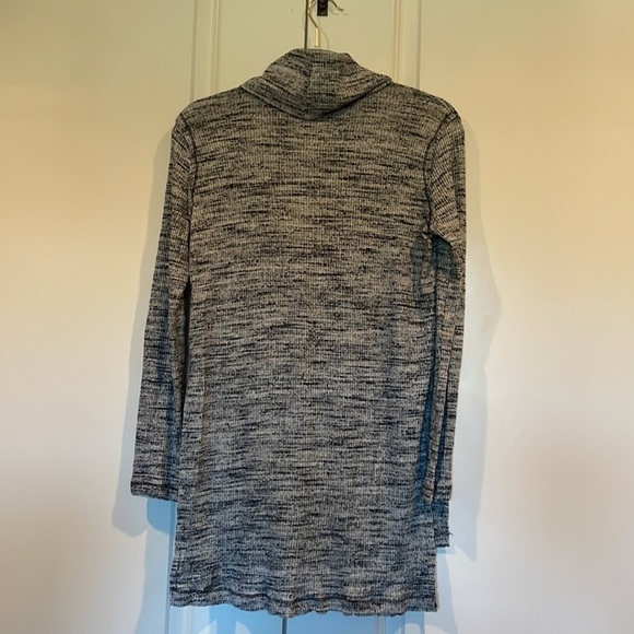 ASTR The Label Grey Cowl Neck Long Sleeve Tunic Lightweight Sweater Top Medium - Picture 8 of 12